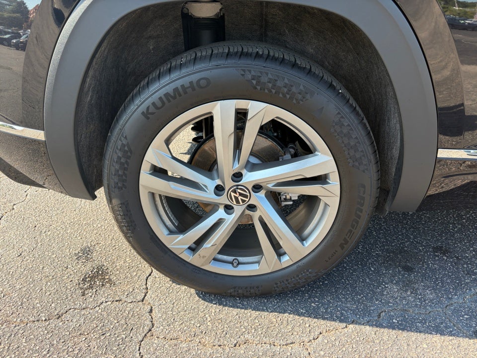 2024 Volkswagen Atlas Cross Sport 2.0T SEL R-Line
