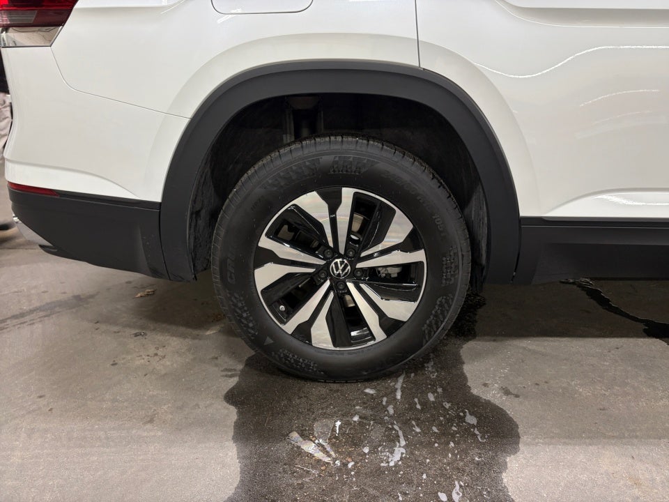 2026 Volkswagen Atlas SE