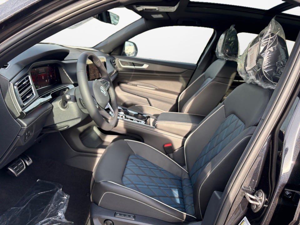 2026 Volkswagen Atlas Cross Sport SEL Premium R-Line