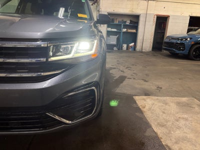 2022 Volkswagen Atlas 3.6L V6 SEL Premium R-Line