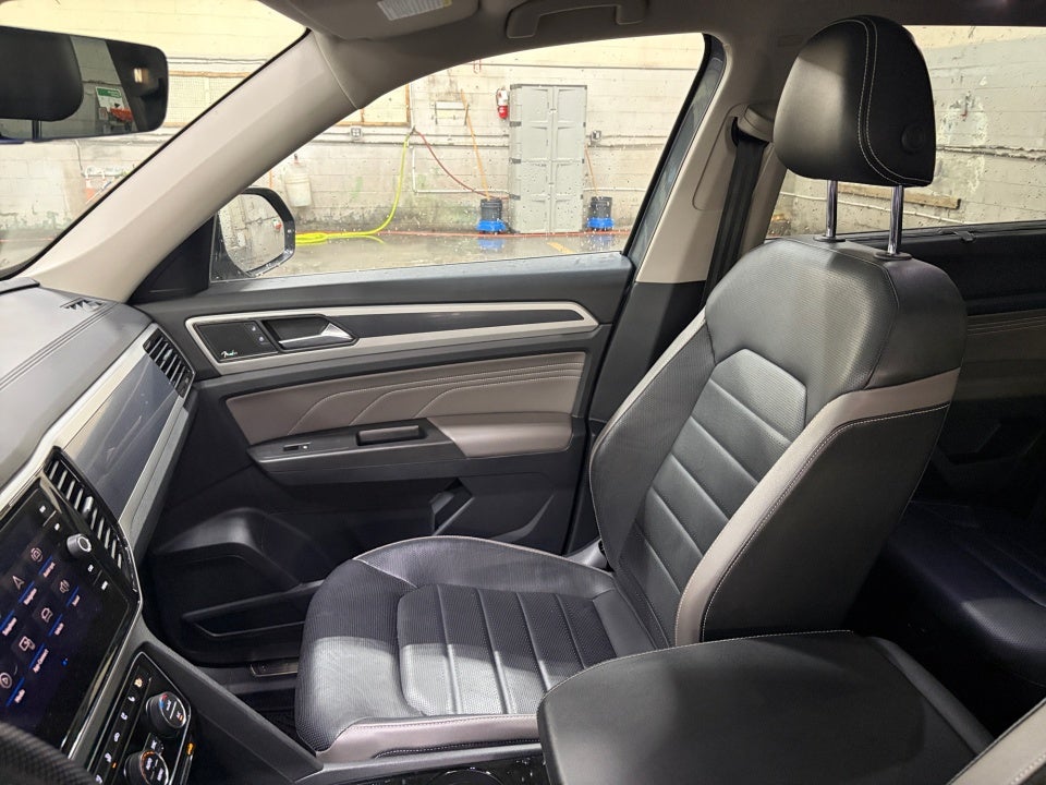 2022 Volkswagen Atlas 3.6L V6 SEL Premium R-Line