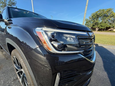 2024 Volkswagen Atlas 2.0T SEL Premium R-Line