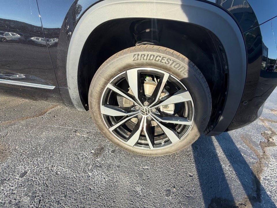 2024 Volkswagen Atlas 2.0T SEL Premium R-Line