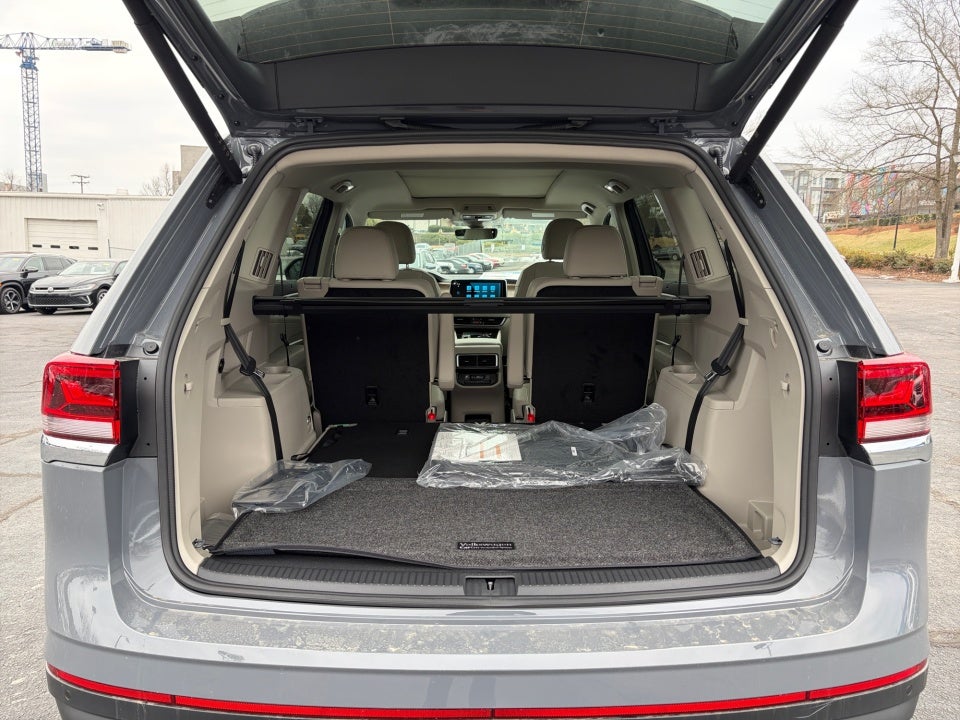 2026 Volkswagen Atlas SE with Technology