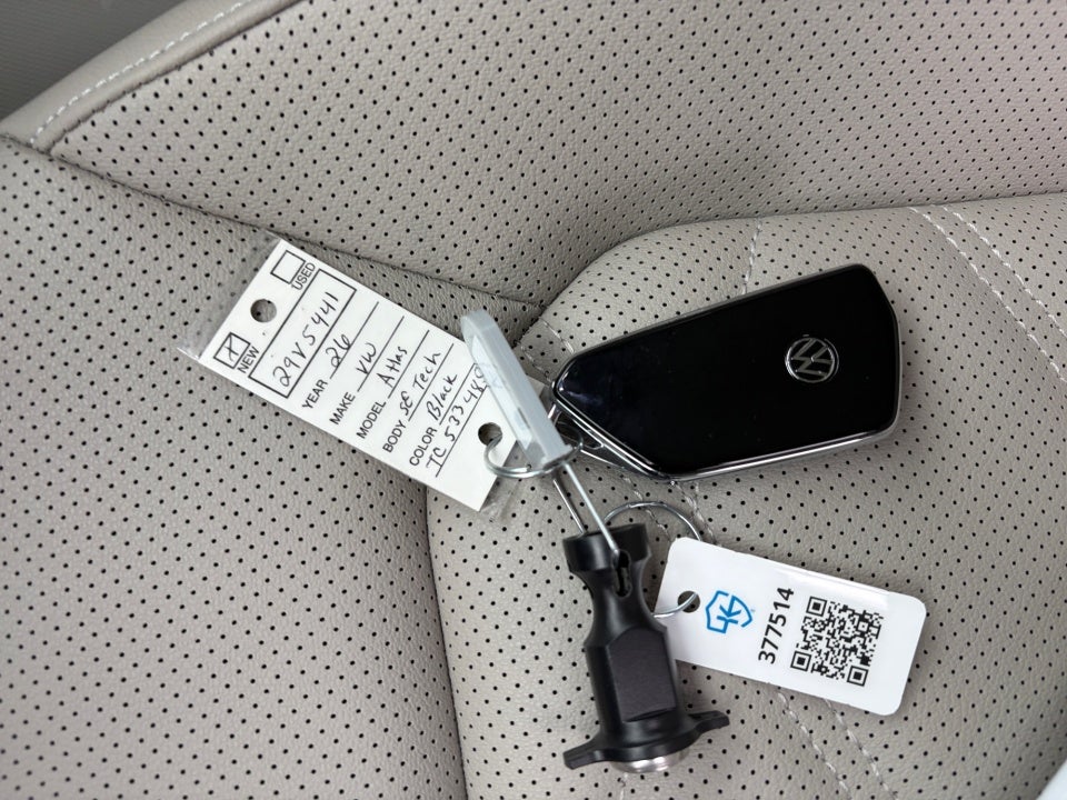 2026 Volkswagen Atlas SE with Technology