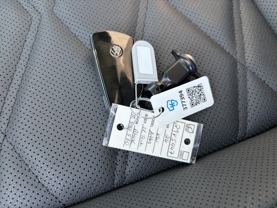 2026 Volkswagen Atlas SE with Technology