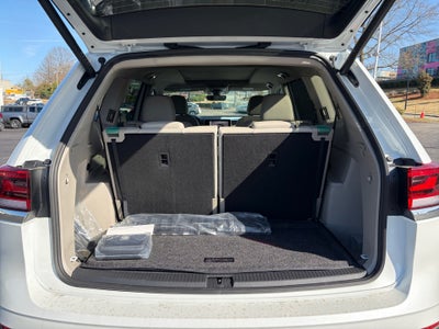 2026 Volkswagen Atlas SE with Technology