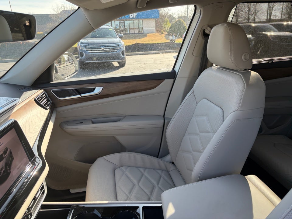 2026 Volkswagen Atlas SE with Technology