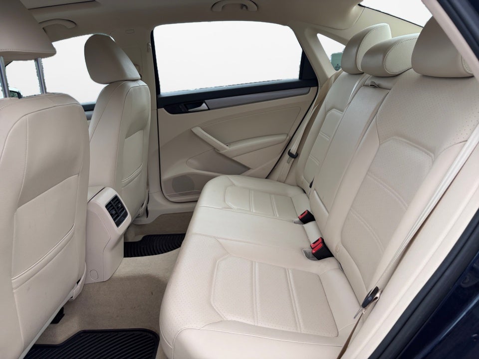 2014 Volkswagen Passat 1.8T SE