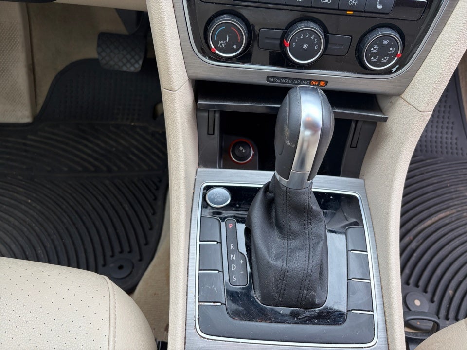 2014 Volkswagen Passat 1.8T SE