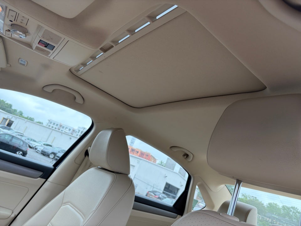 2014 Volkswagen Passat 1.8T SE