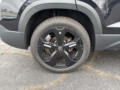 2026 Volkswagen Taos SE Black