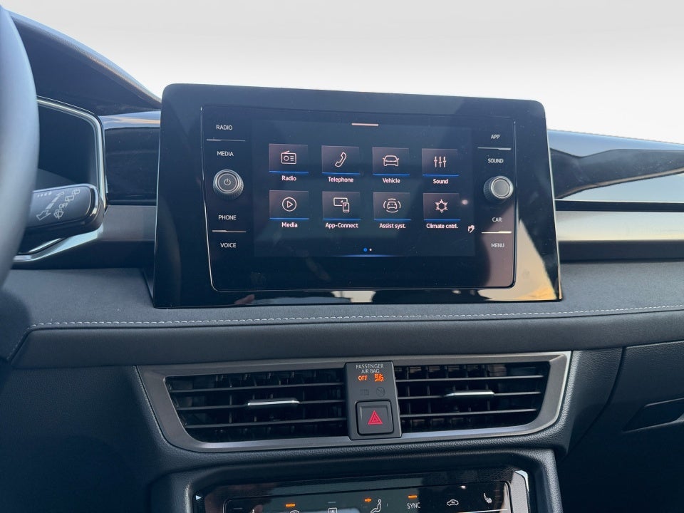 2026 Volkswagen Taos SE Black