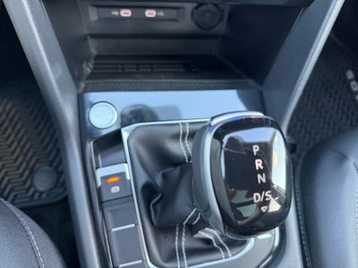 2026 Volkswagen Taos SE Black