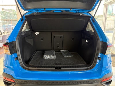 2026 Volkswagen Taos SE Black