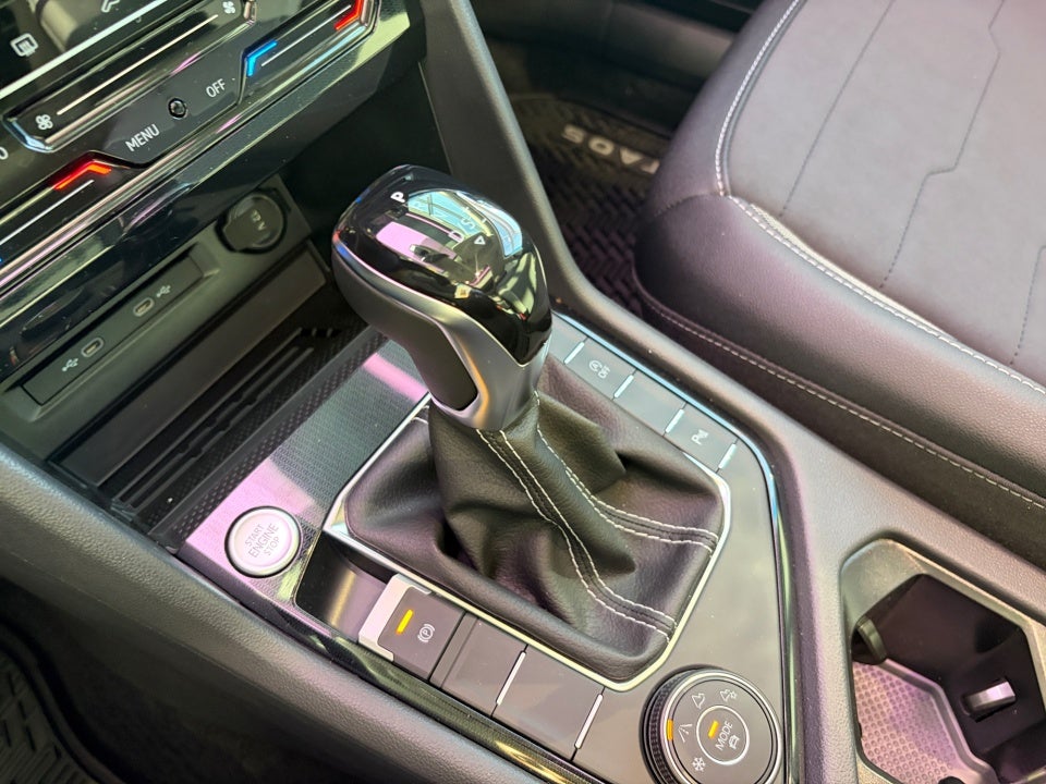 2026 Volkswagen Taos SE Black