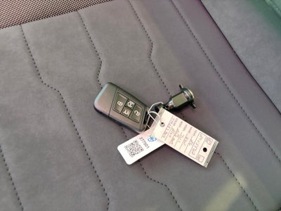2026 Volkswagen Taos SE Black