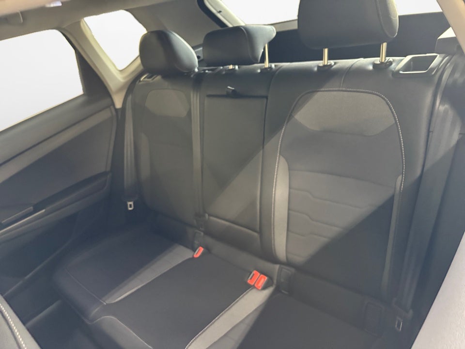 2025 Volkswagen Taos 1.5T SE Black