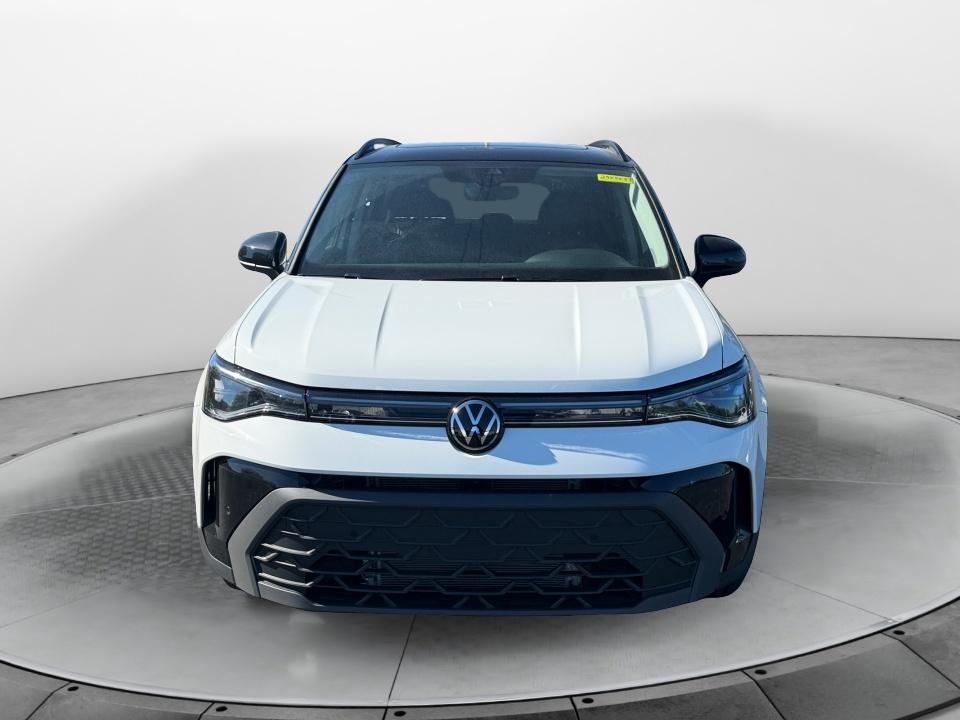 2027 Volkswagen Taos SE Black