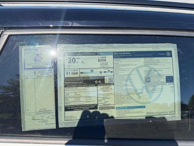 2027 Volkswagen Taos SE Black