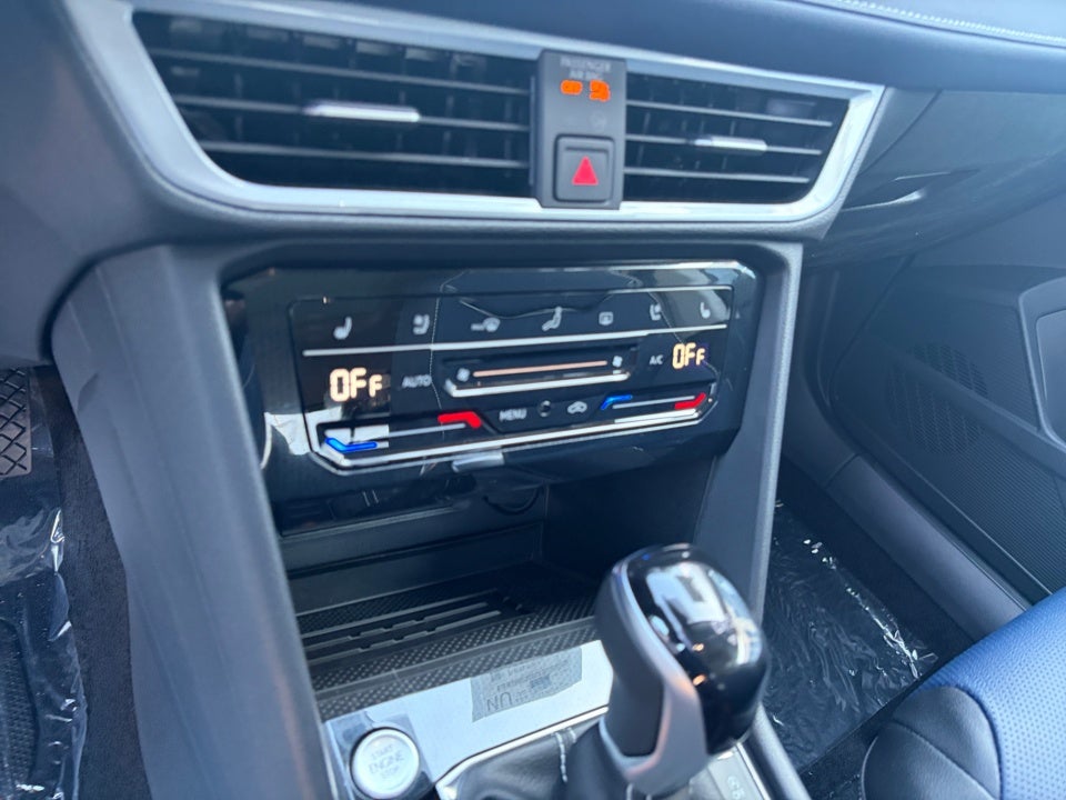 2026 Volkswagen Taos SEL