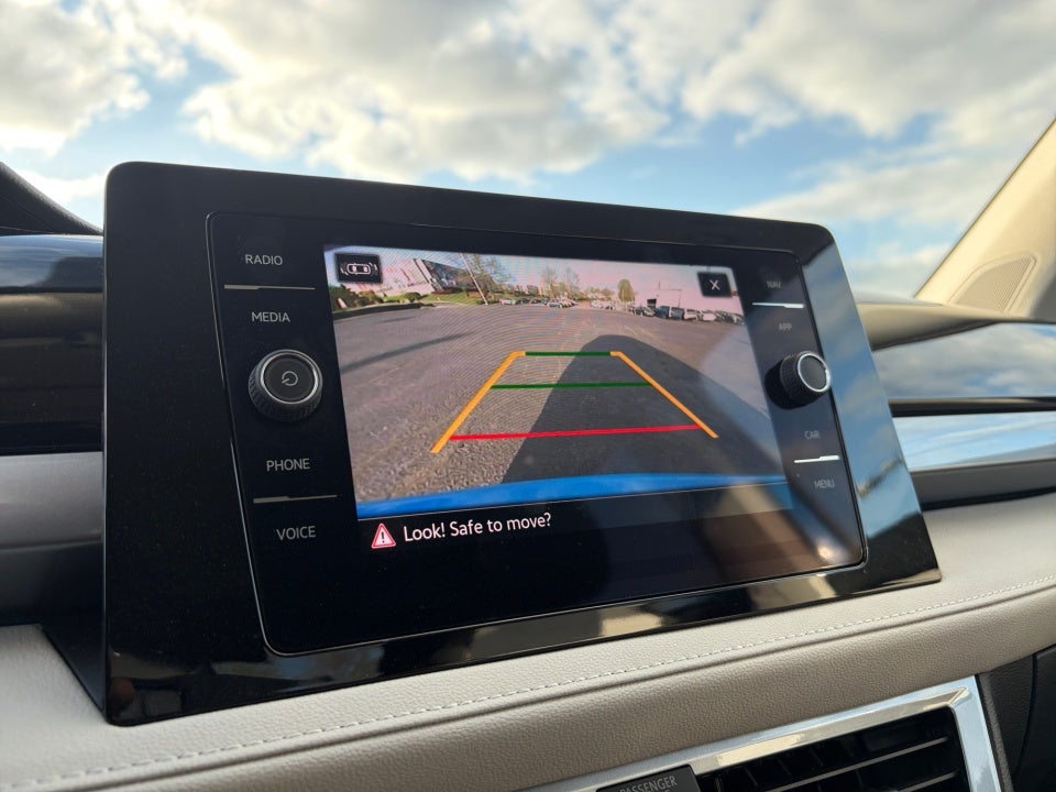 2025 Volkswagen Taos 1.5T SEL