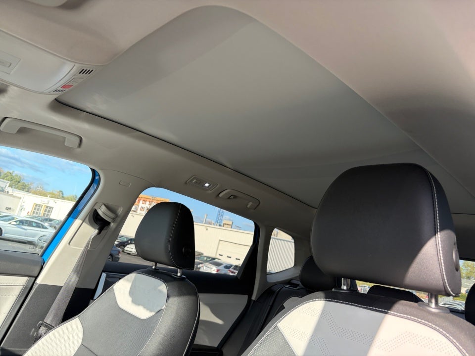 2025 Volkswagen Taos 1.5T SEL