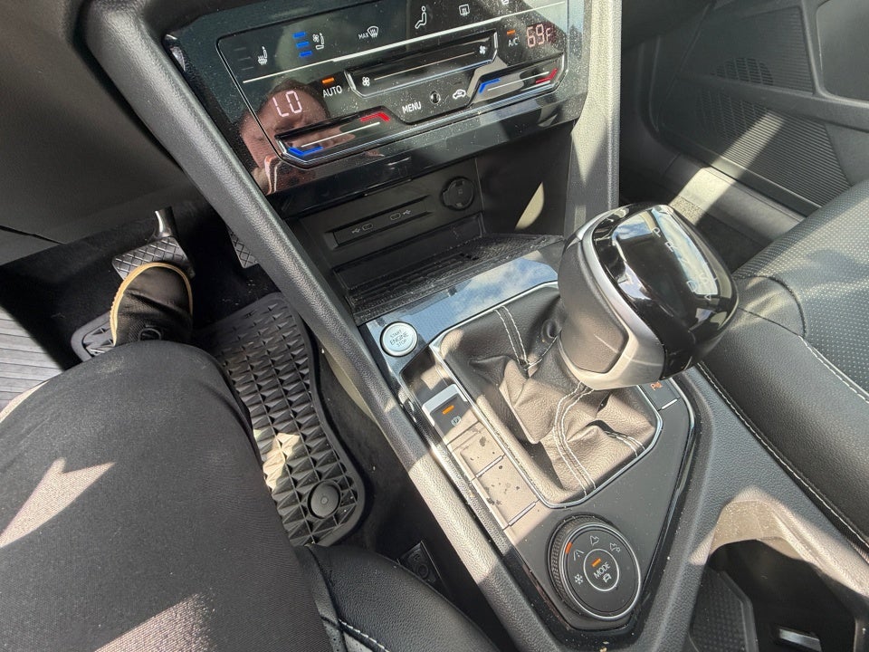 2025 Volkswagen Taos 1.5T SEL