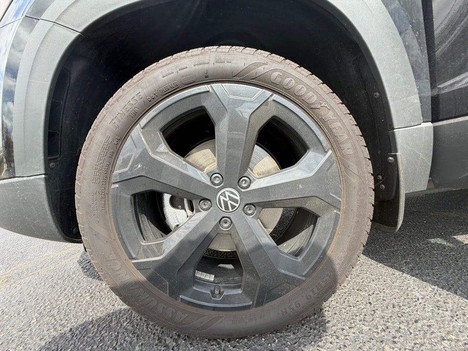 2025 Volkswagen Taos 1.5T SEL