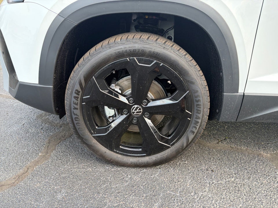 2026 Volkswagen Taos SEL