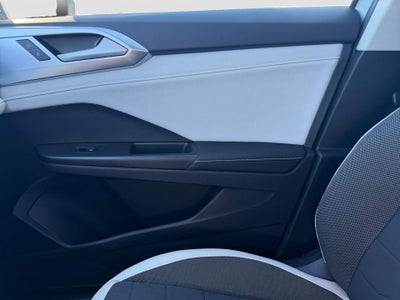 2027 Volkswagen Taos SE