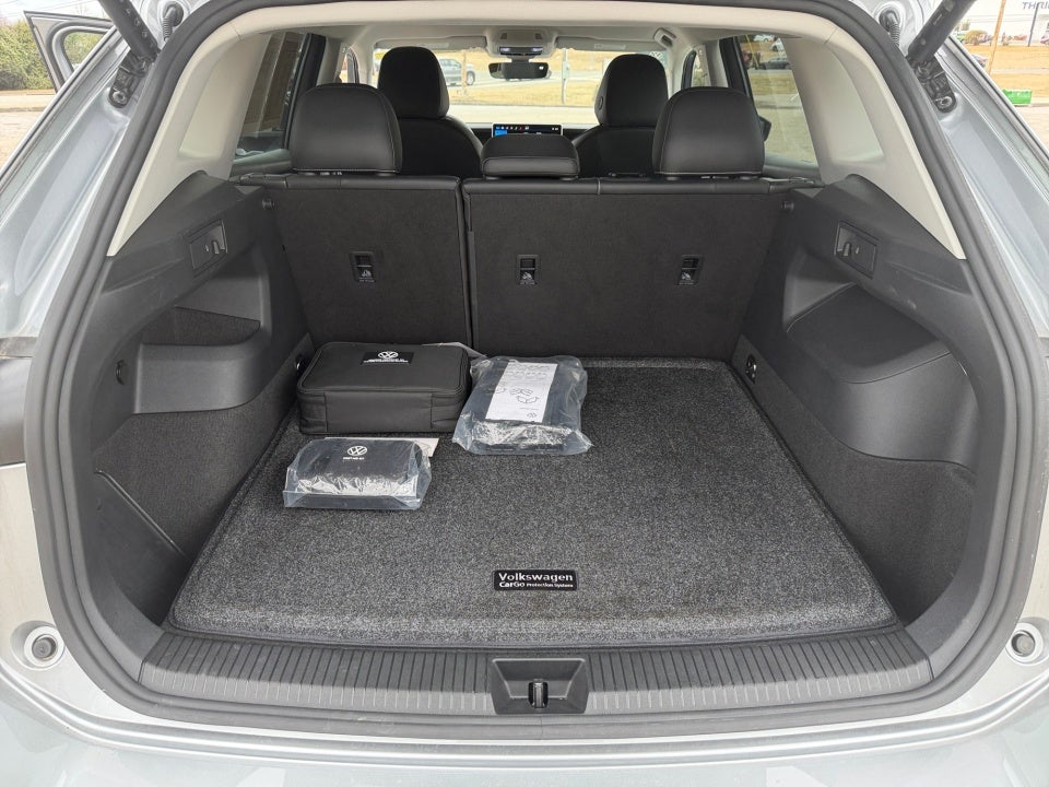 2025 Volkswagen Tiguan 2.0T SE