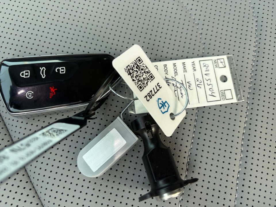 2026 Volkswagen Tiguan SE R-Line Black