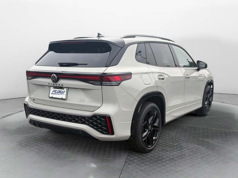 2026 Volkswagen Tiguan SE R-Line Black