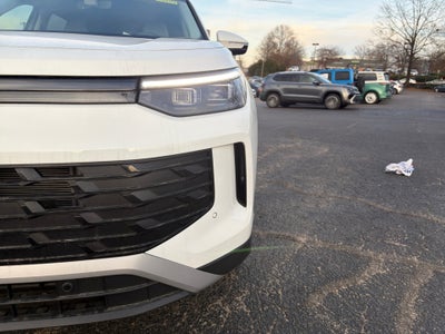 2025 Volkswagen Tiguan 2.0T SE