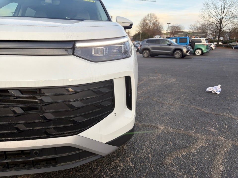 2025 Volkswagen Tiguan 2.0T SE