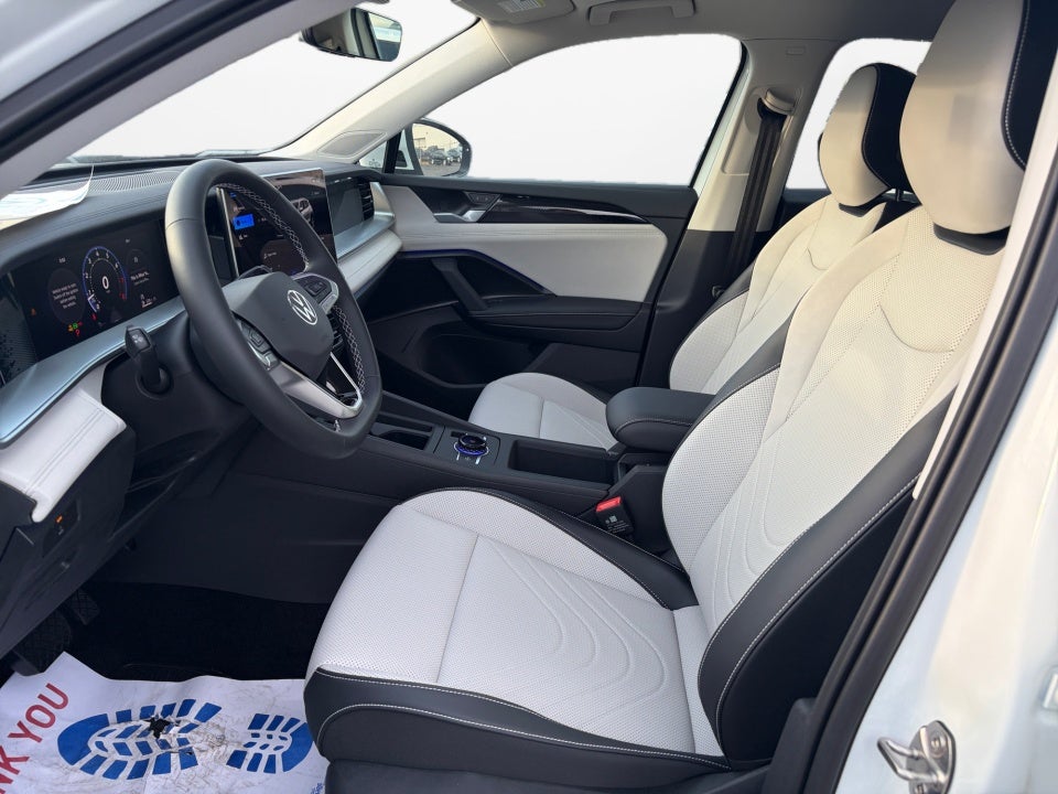 2025 Volkswagen Tiguan 2.0T SE