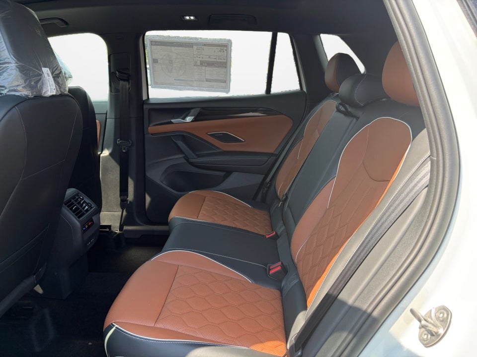 2026 Volkswagen Tiguan SEL R-Line Turbo