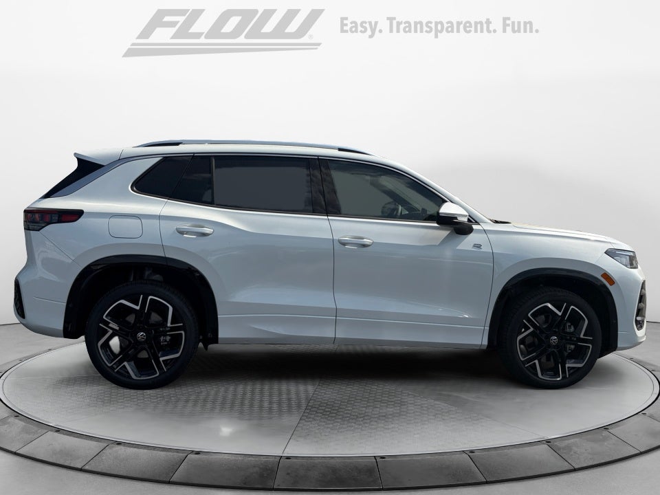 2026 Volkswagen Tiguan SEL R-Line Turbo