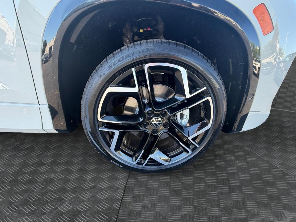 2026 Volkswagen Tiguan SEL R-Line Turbo