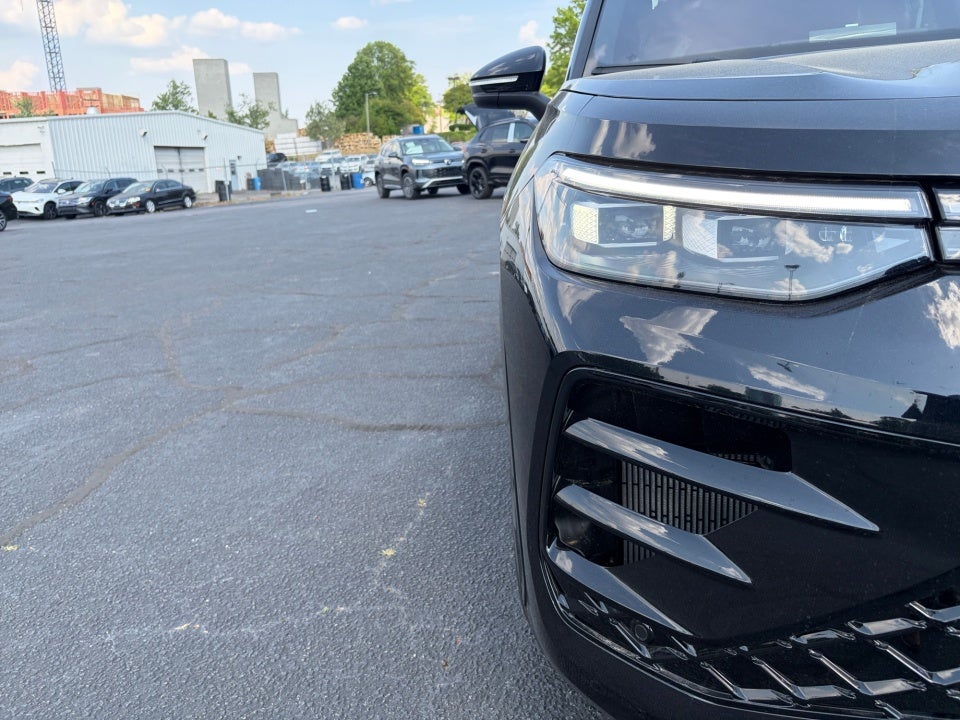 2026 Volkswagen Tiguan SEL R-Line Turbo