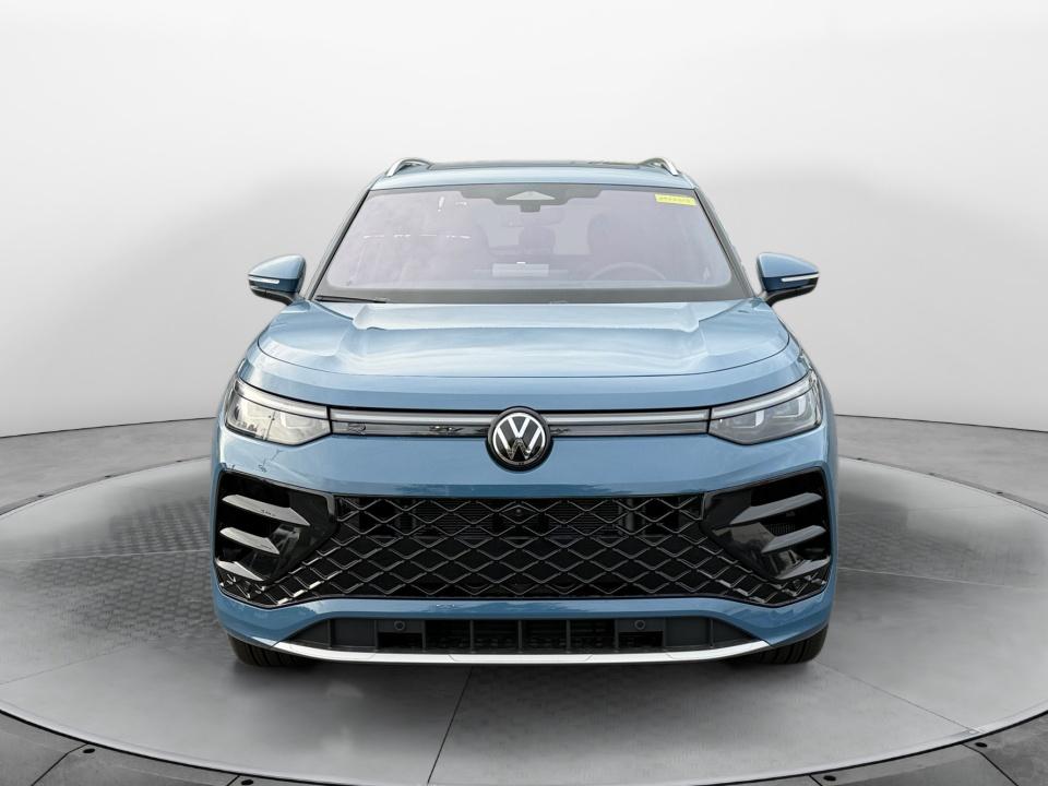 2026 Volkswagen Tiguan SEL R-Line Turbo