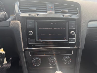 2018 Volkswagen Golf SportWagen S