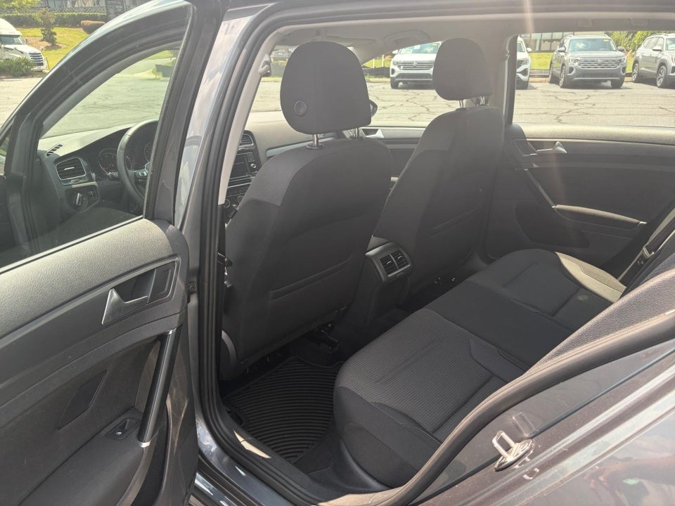 2018 Volkswagen Golf SportWagen S