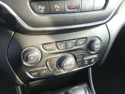 2023 Jeep Cherokee Altitude Lux 4x4