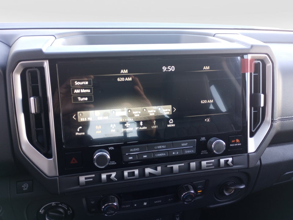 2025 Nissan Frontier SL