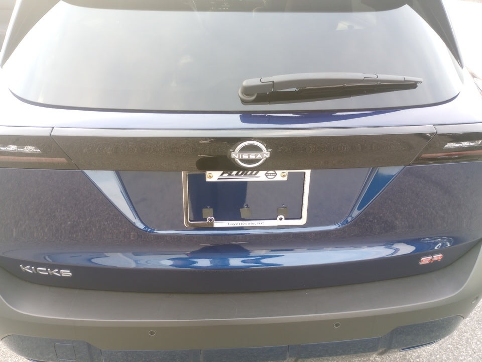 2025 Nissan Kicks SR FWD