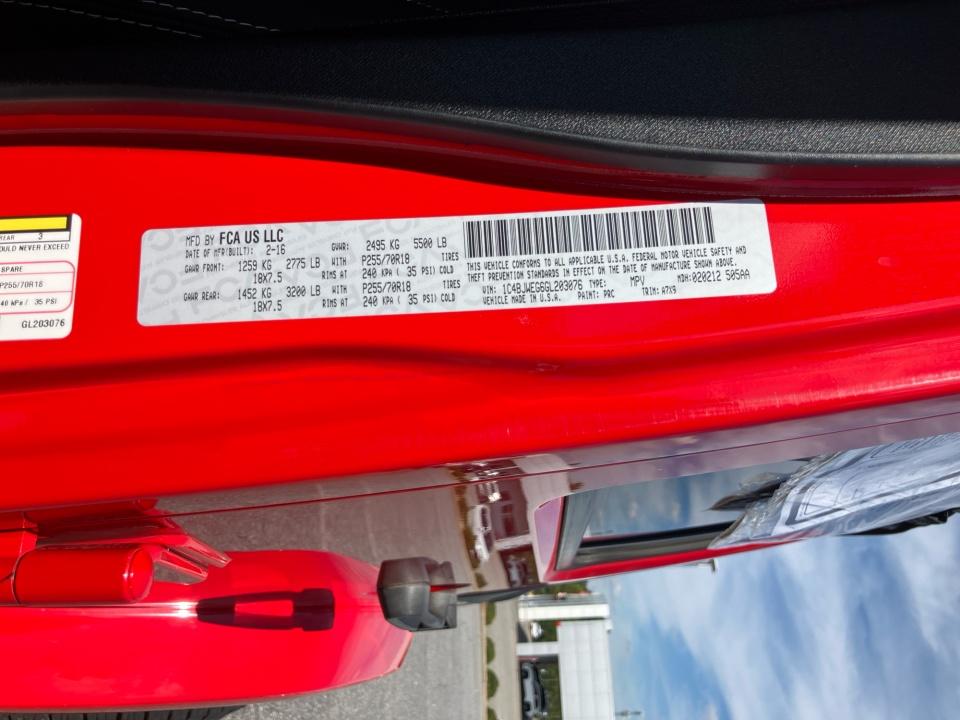 2016 Jeep Wrangler Unlimited Sahara