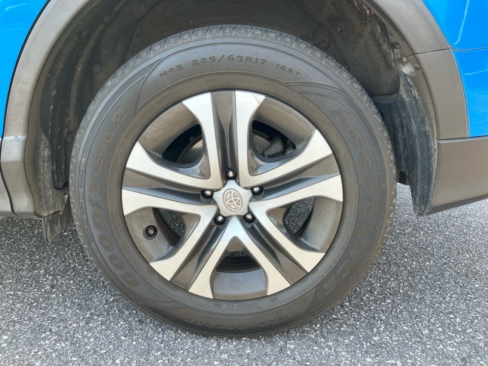2016 Toyota RAV4 LE