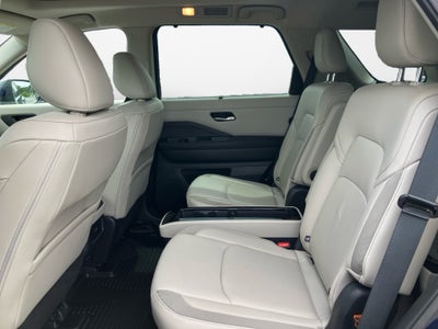 2024 Nissan Pathfinder SL 4WD